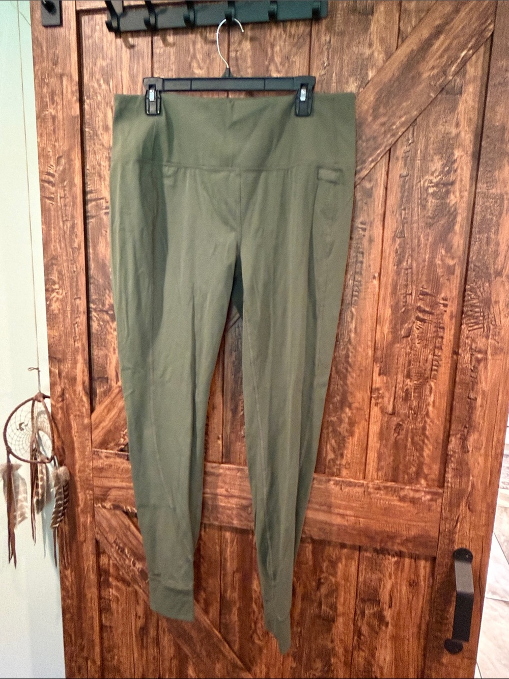 Eddie Bauer Olive Green High-Rise Leggings with Side Pocket